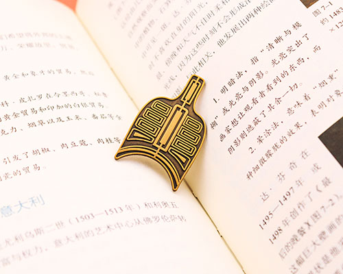 故宫文创产品和国家博物馆“国博专列”引起社会的广泛关注